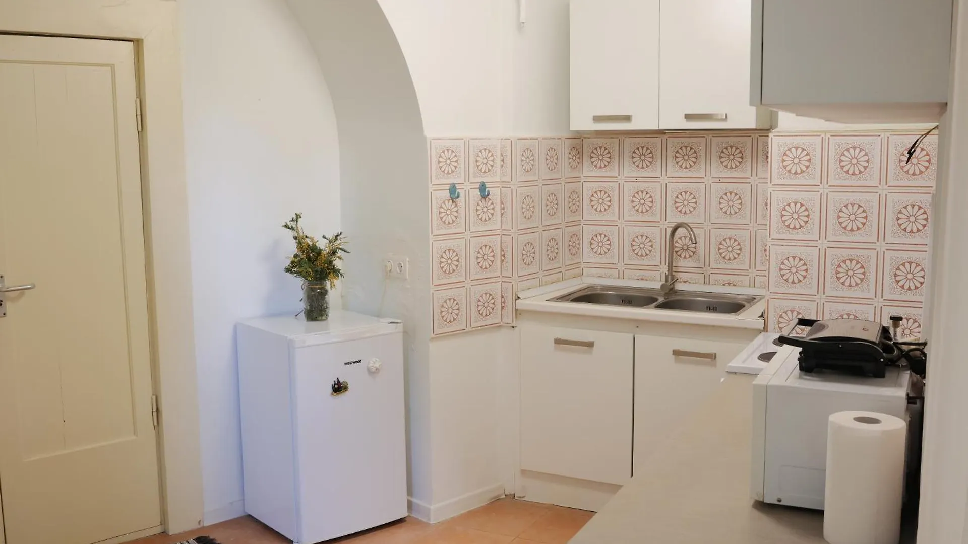 Cozy & Bright Apartment In The Heart Of Tbilisi